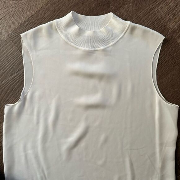 Theory | 100% Silk Ribbed Neck Shell Top - Picture 3 of 10